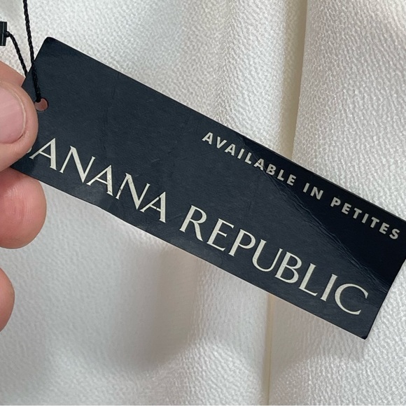 Banana Republic Ladies Summer Spaghetti Strap Top Basic V-Neck Sleeveless Satin - Picture 7 of 11